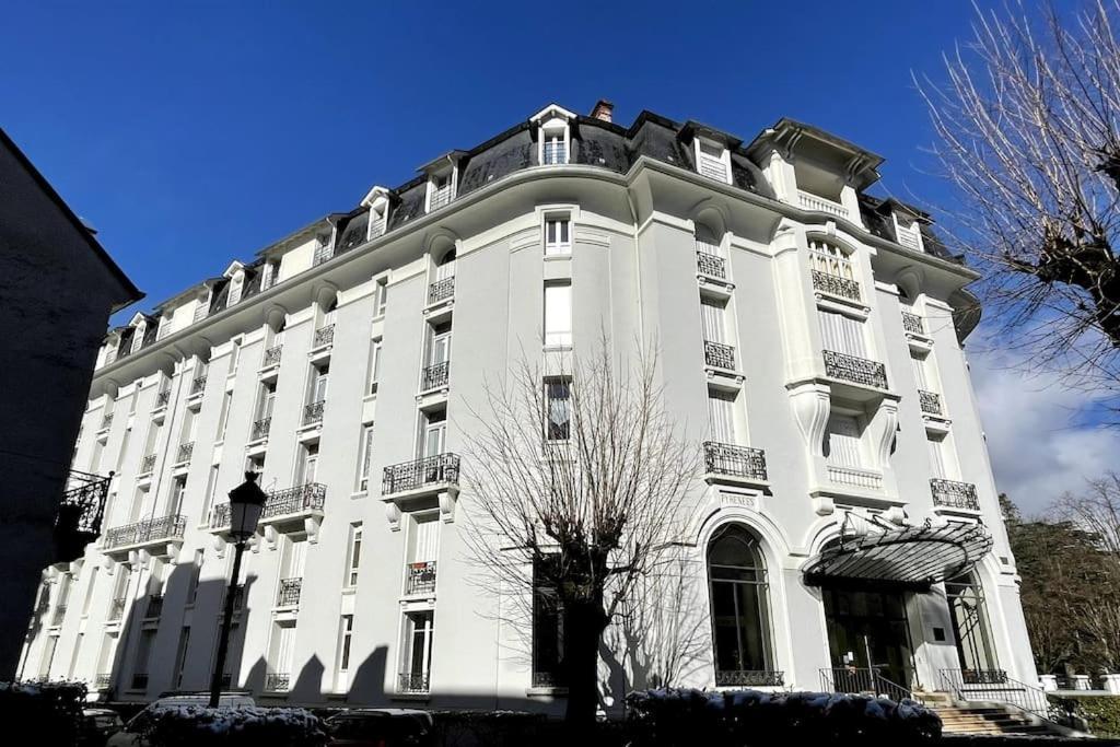 101 Pyrenees Palace Appartement Bagnères-de-Luchon Exterior foto